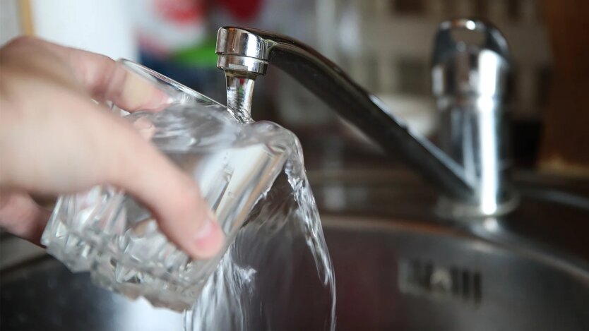 Ihre Probleme betreffen uns nicht: Ukrainer könnten aufgrund eines Konflikts zwischen den Behörden ohne Wasser dastehen