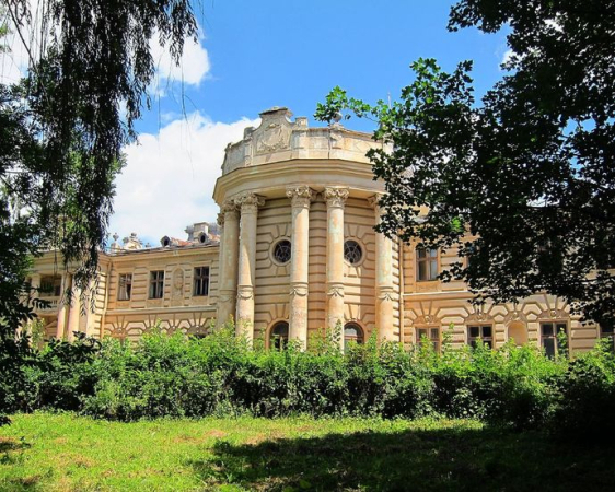 Forgotten pearl of Ukraine: what makes the Baden Palace special, which once impressed with its luxury