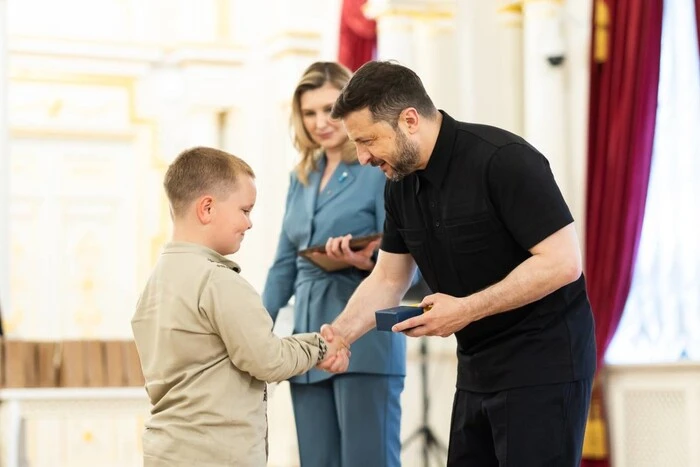 Präsident überreicht erstmals den Kindern den Preis 'Zukunft der Ukraine'