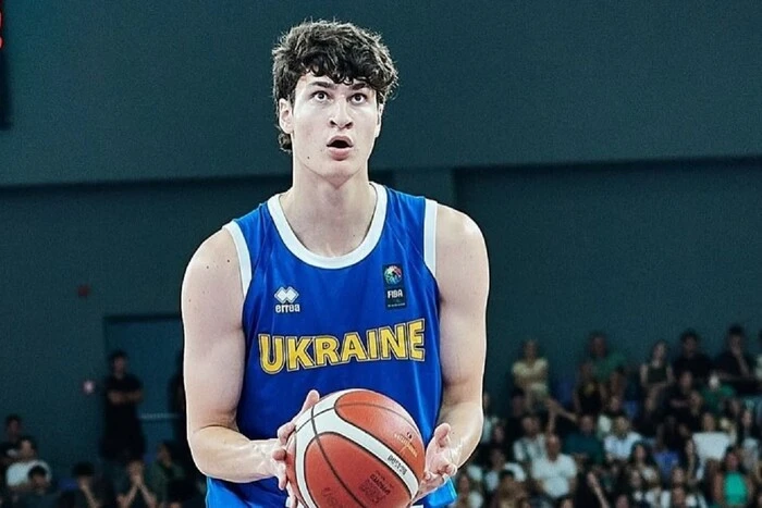 Sin Klychko recorded a double-double in the youth championship match of France