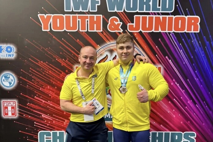 Чмих с двумя наградами чемпионата мира по тяжёлой атлетике