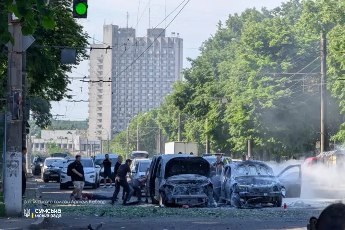 Экс-мэр Сум рассказал, как едва не погиб во время ракетного удара