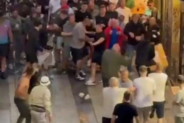 Europa League Final: Fans of Manchester United and Tottenham Engaged in Mass Brawl