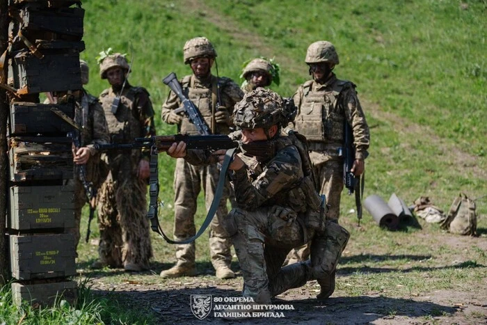 Front line as of June 9. Summary of the General Staff