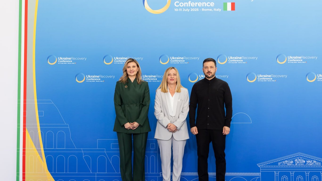 Selenskyj zog Bilanz der Konferenz mit Partnern in Rom