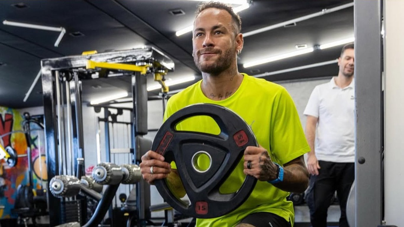 Neymar spent a huge amount and became 'the dark knight'