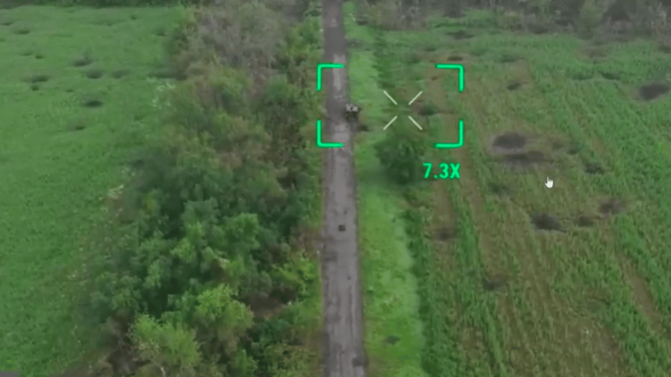 The GUR showed how the robot 'Lut' destroys Russians with a machine gun - video