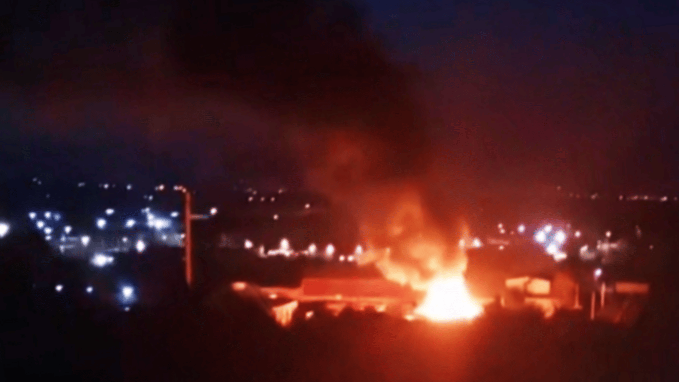 Die Russen greifen seit dem Abend Saporoschje an - in der Stadt gibt es Brände