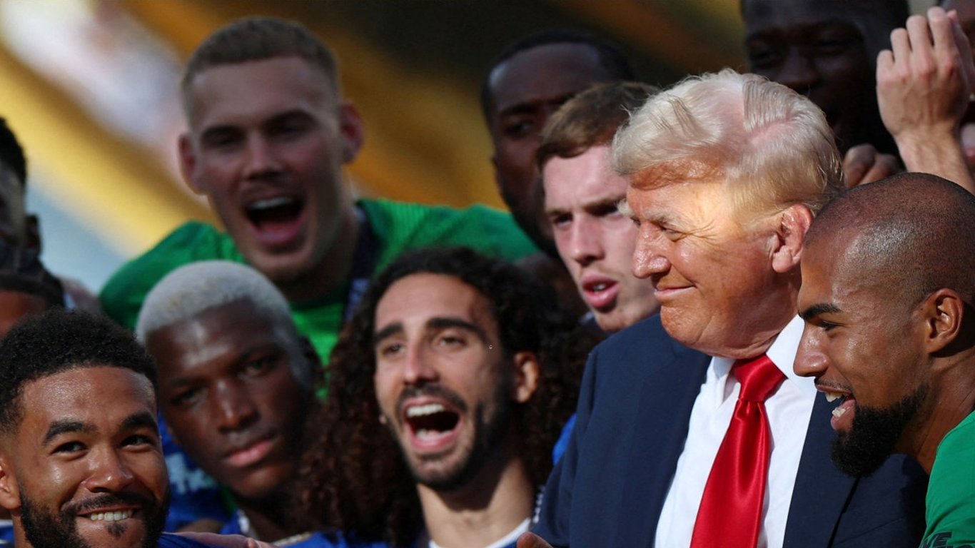 Трамп хочет переименовать соккер в футбол — для чего это нужно