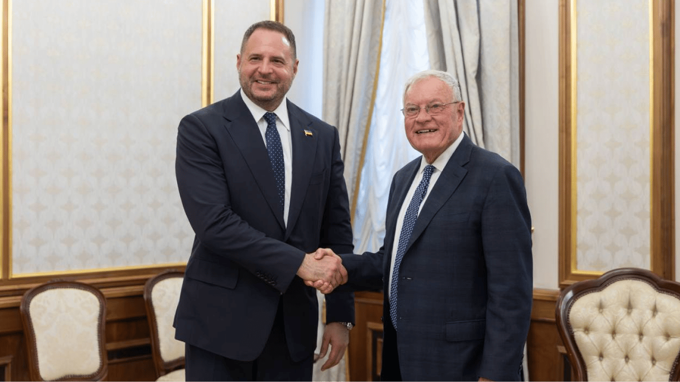 Єрмак висловив подяку Келлогу після його візиту до Києва