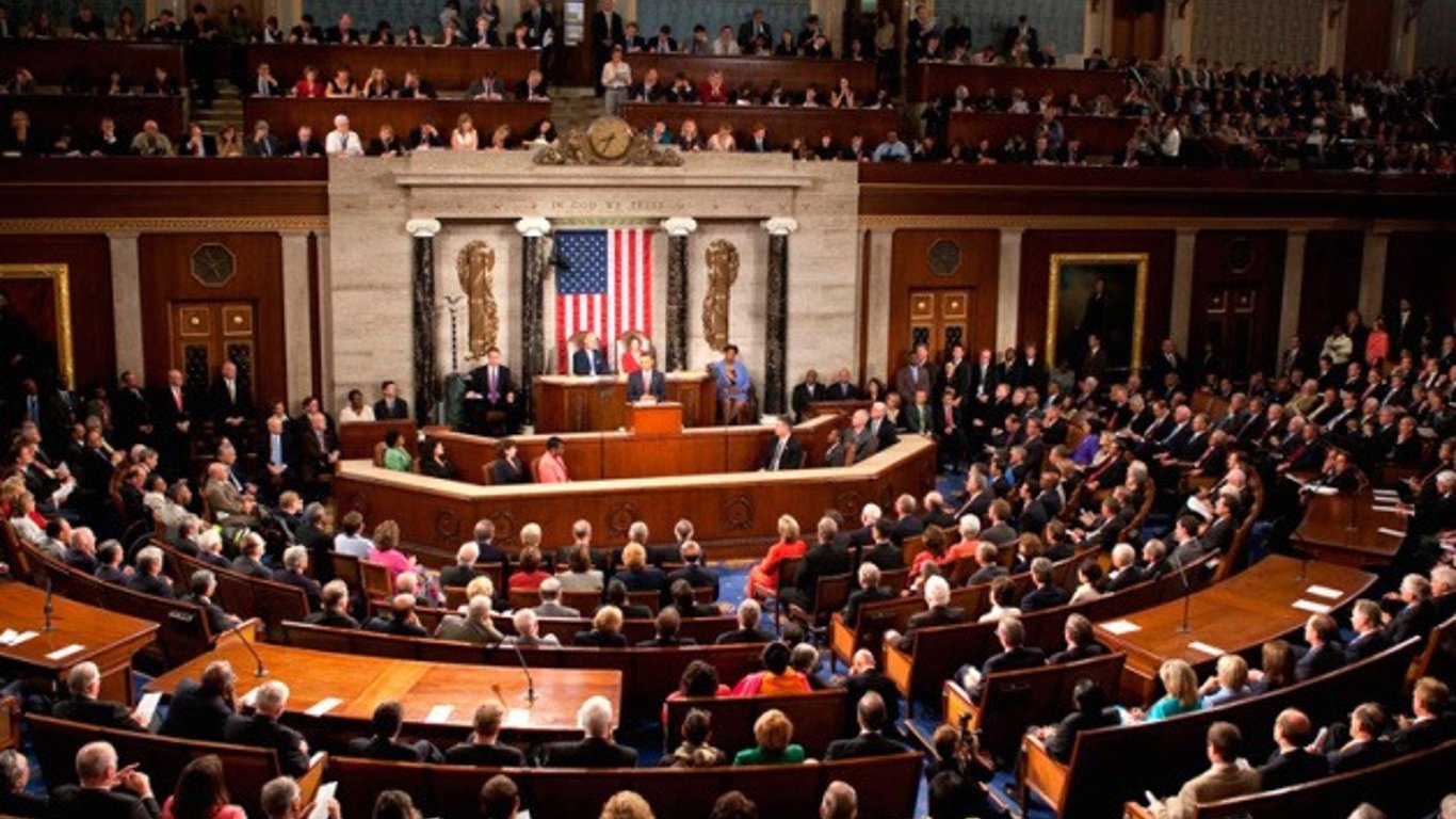 The USA has voted to extend military aid to Ukraine