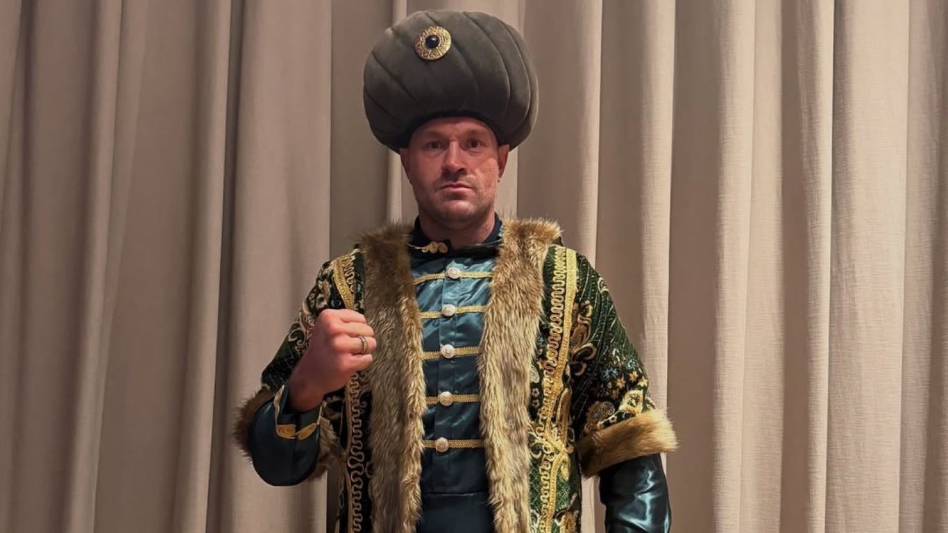 Ф'юрі привітав Усика з нокаутом та заявив, що втретє його поб'є